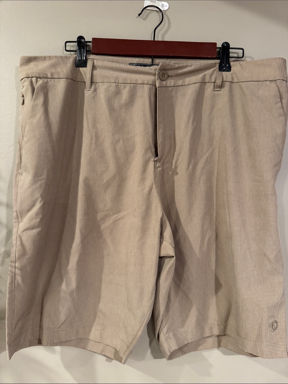 Hang Ten Men's Light Beige Flat-Front Shorts